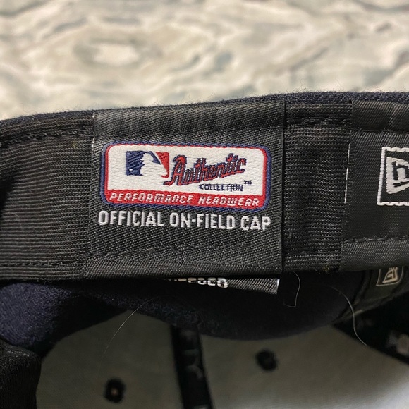 New Era Seattle Mariners Fitted Hat. Size 7 3/8 - Picture 4 of 6